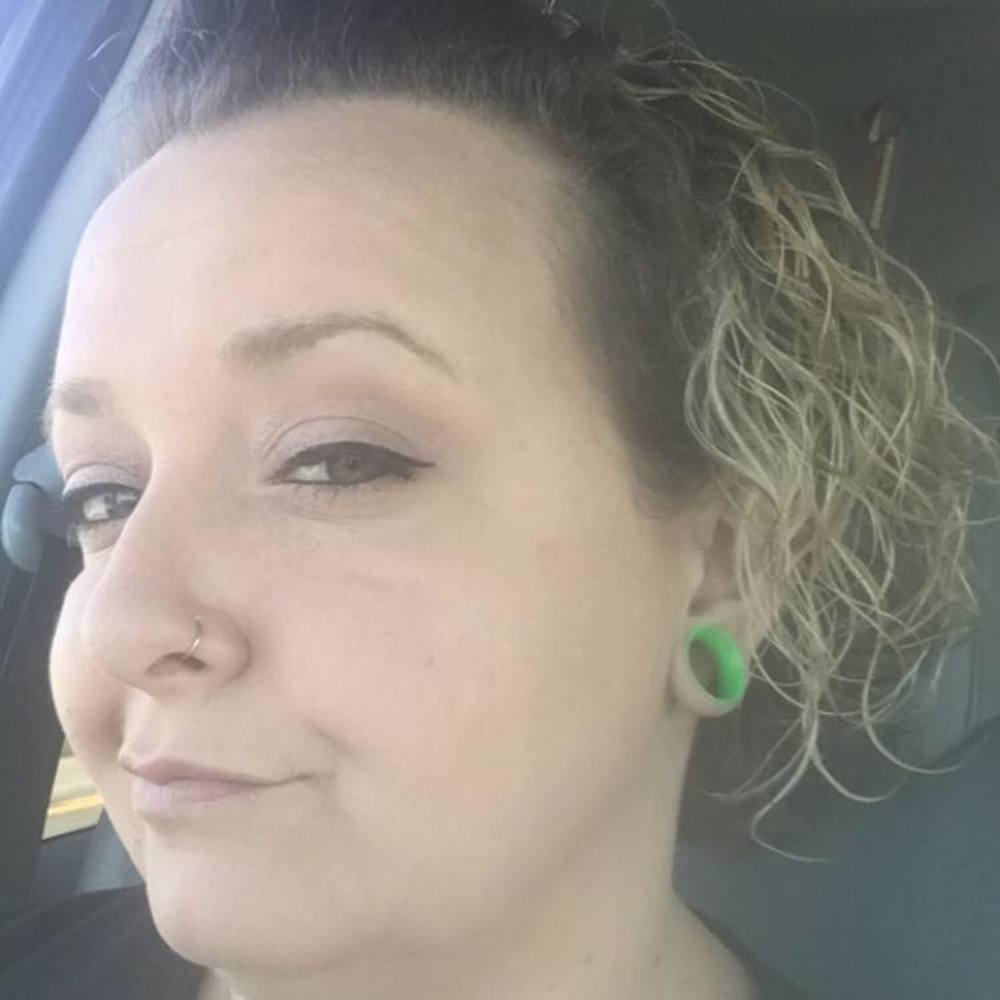 Meet your Posher, Danielle